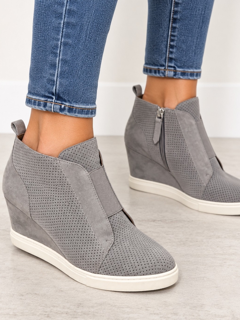 Linea Paolo Womens 7.5 Gray Suede Perforated Wedge Sneakers Ankle Booties Zip